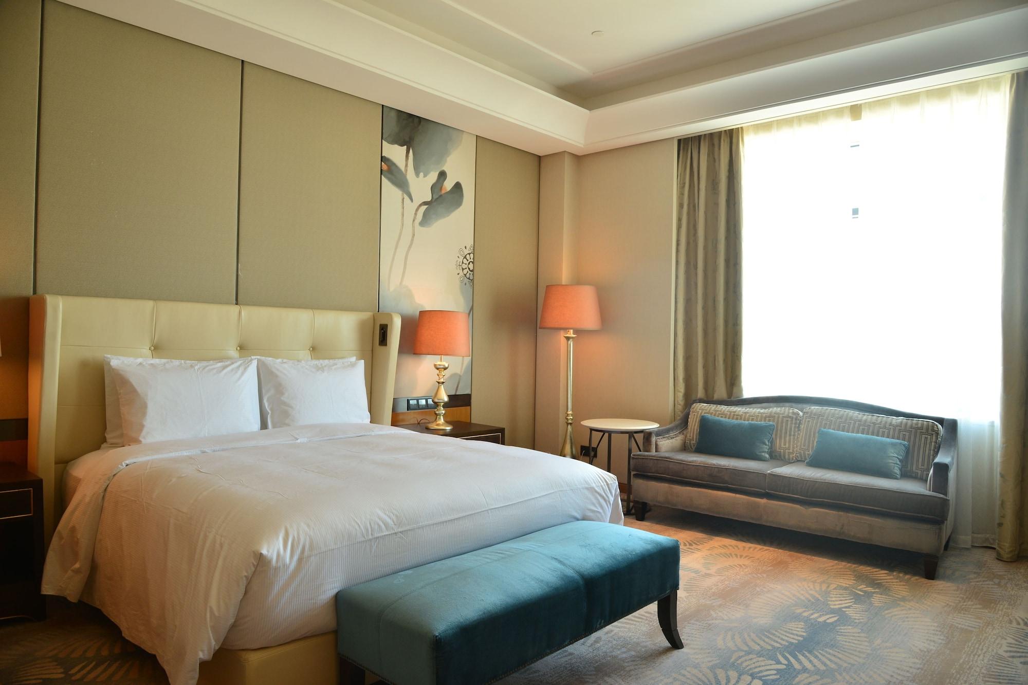 Hilton אורומקי מראה חיצוני תמונה