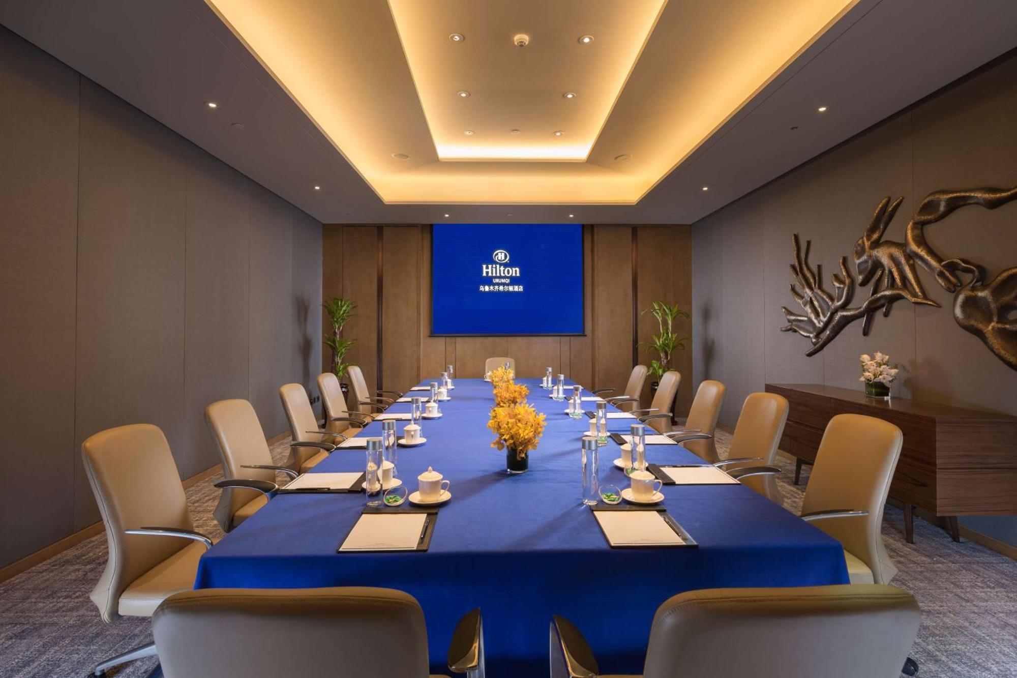 Hilton אורומקי מראה חיצוני תמונה