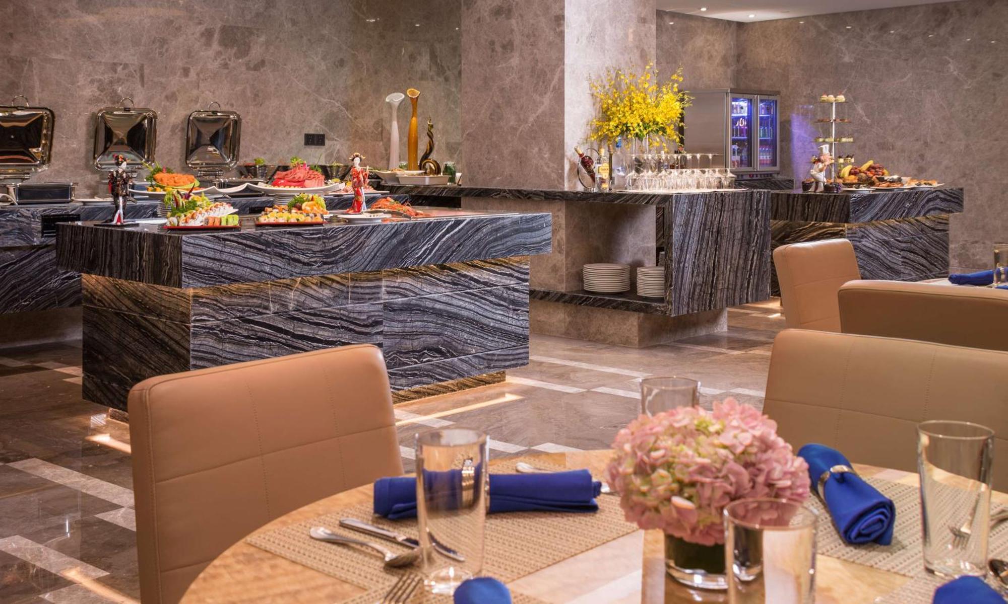 Hilton אורומקי מראה חיצוני תמונה