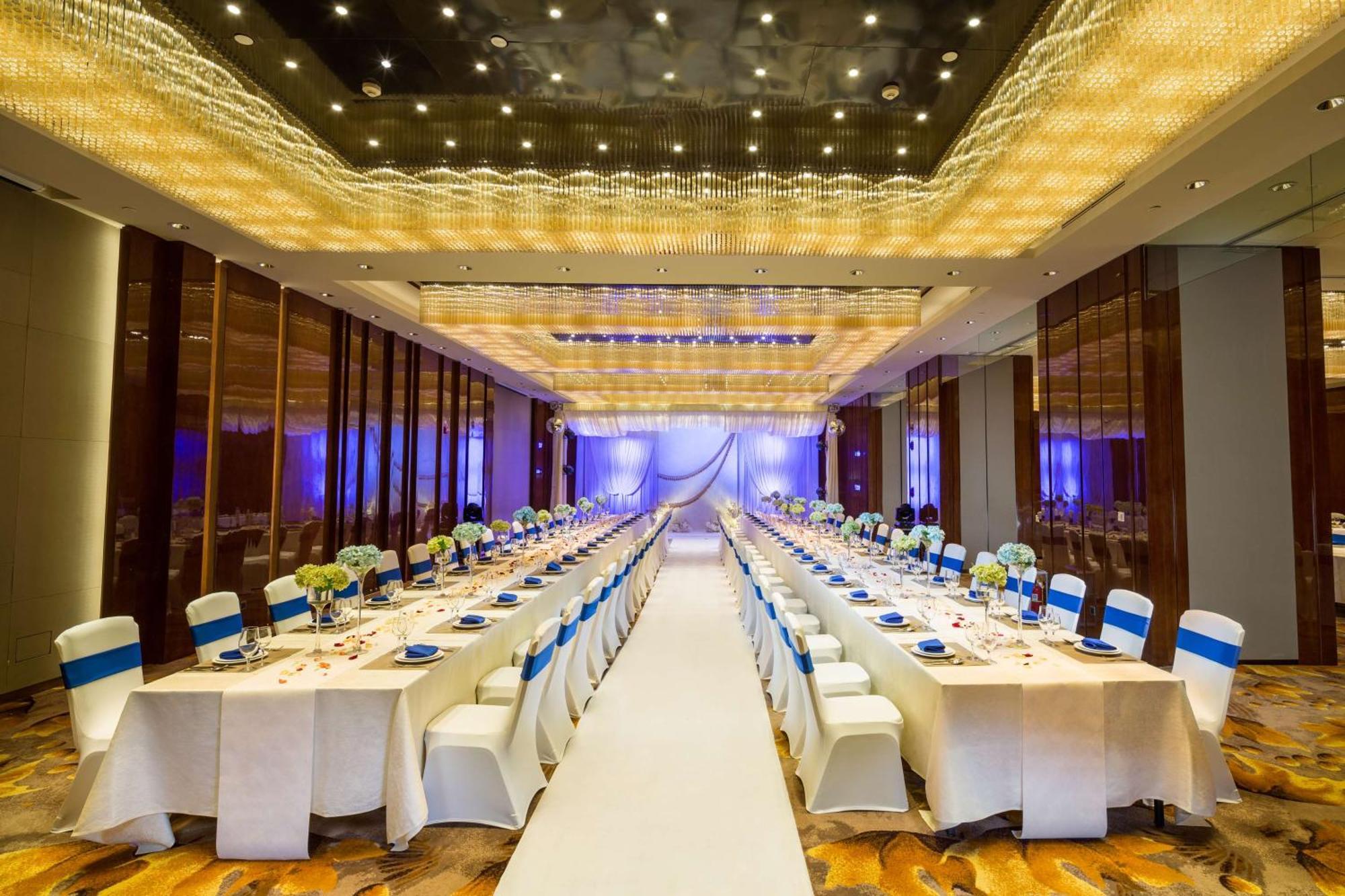 Hilton אורומקי מראה חיצוני תמונה