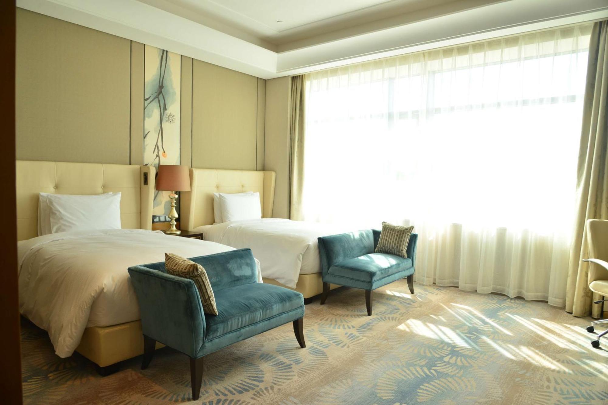Hilton אורומקי מראה חיצוני תמונה